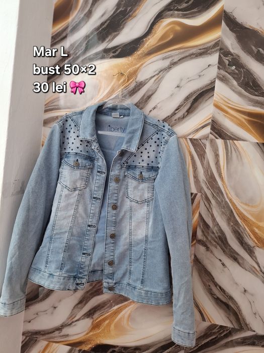Geaca de blugi superbă