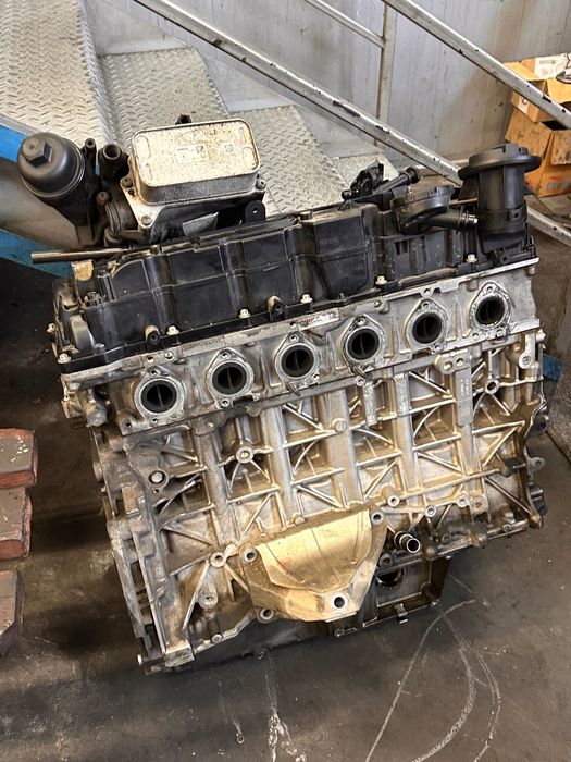 Гол двигател за БМВ Ф10, превъртял колянов вал.