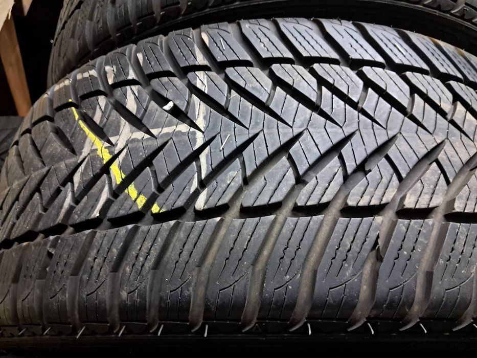 Anvelope second iarna 225 45 R17 Goodyear RFT*