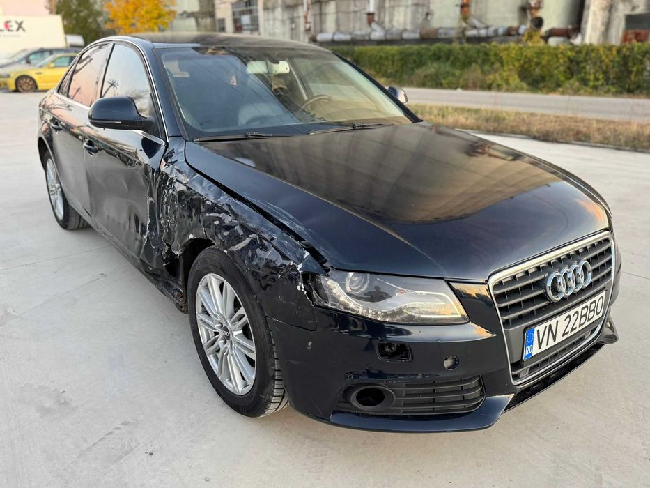 Audi A4 B8 2.0 automat XENON 2008 AVARIAT LOVIT AVARIATE