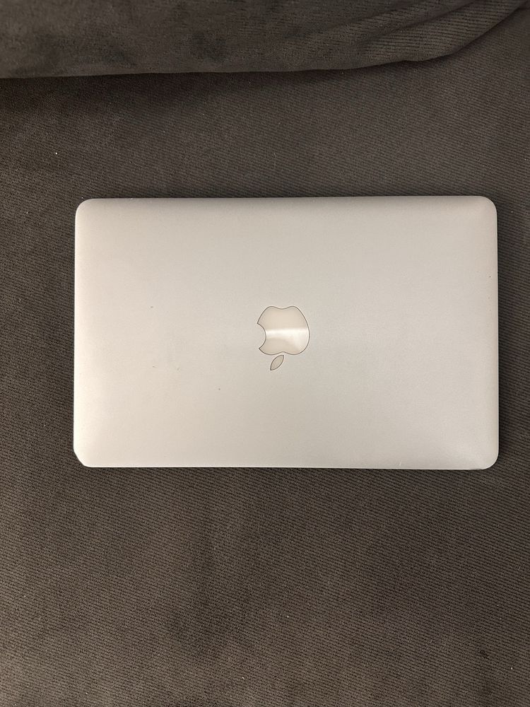 Apple MacBook Air 11" 2013