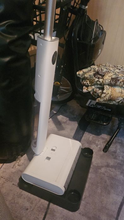 Продам пылесосы два