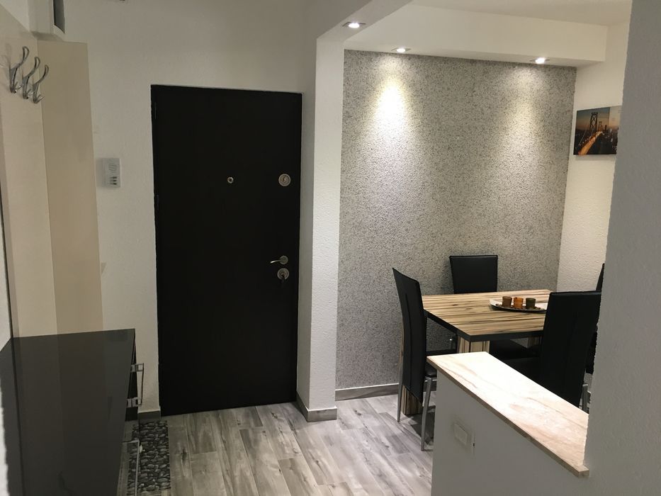 Vand Ap 2 Camere 55mp / 6 Vanatori /Langa alim. Galbena/Utilat/Mobilat