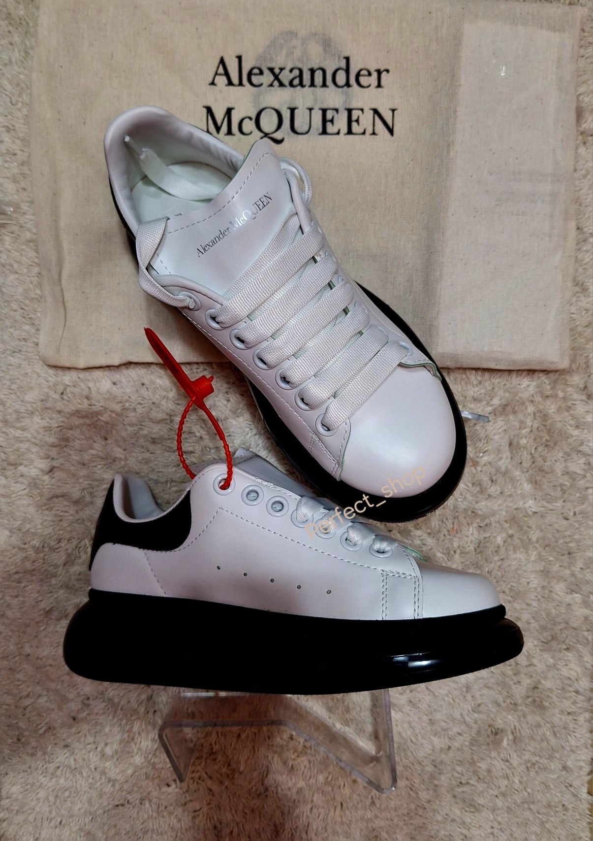 Нов модел Alexander McQueen