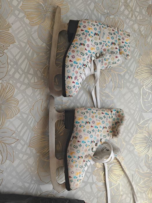 Продаются коньки детские для девочки