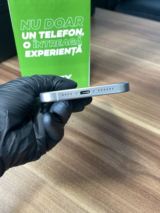 iPhone 15 Pro Max / 256 GB / Sănătate baterie 100% / Ca nou