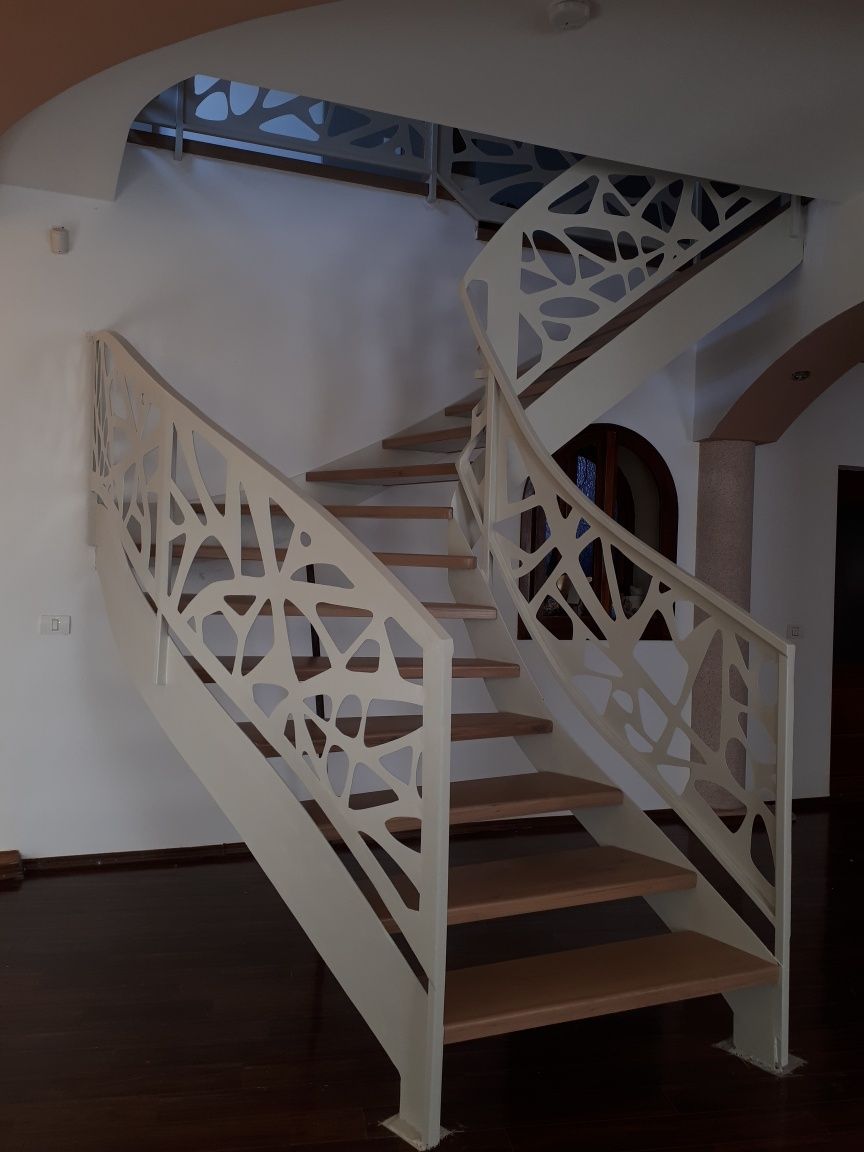 Producem/Placăm trepte/ scări din lemn/ scări de interior