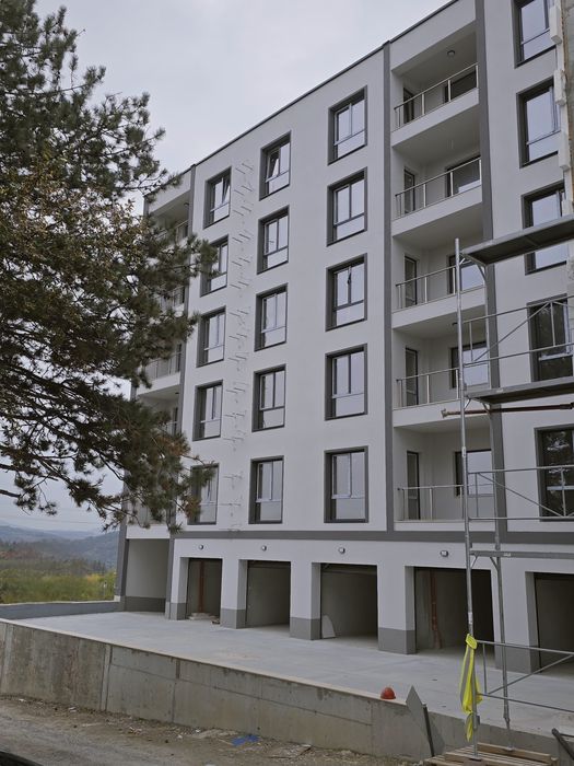 Продава се Тристаен апартамент в Велико Търново, Бузлуджа - 91 кв.м за 1250 €/кв.м - Снимка #1