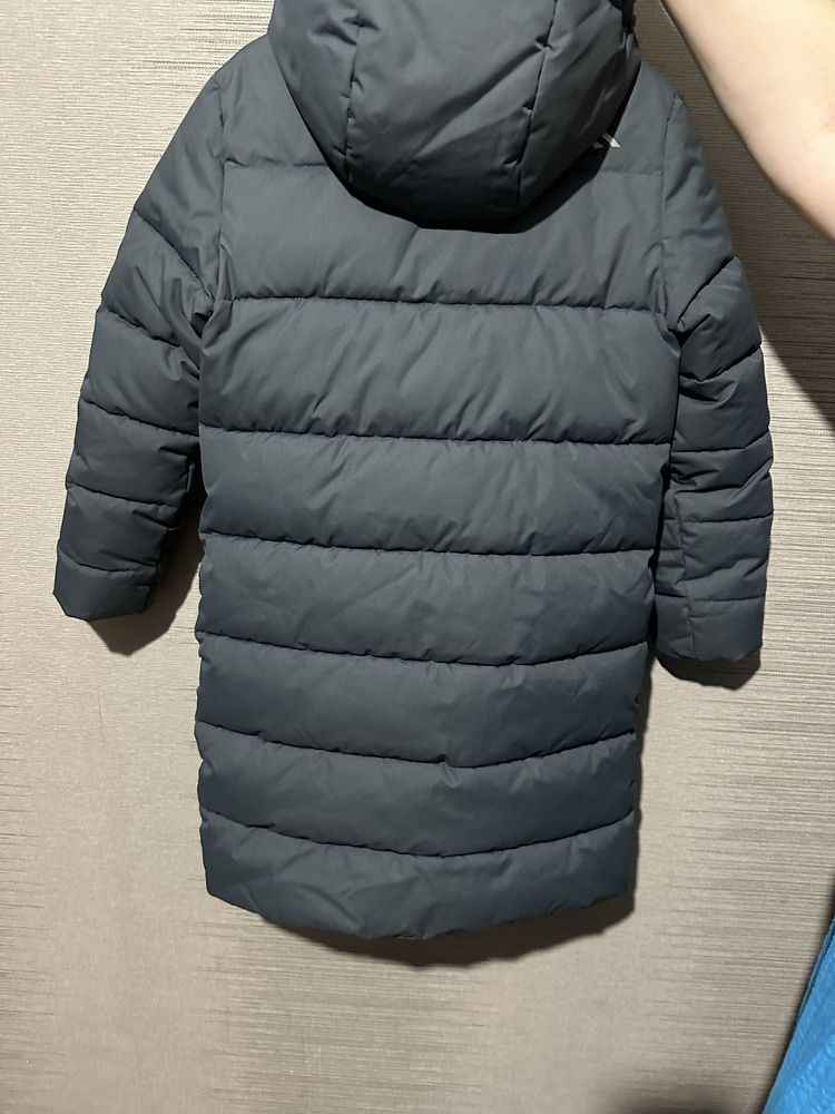 Куртка зимняя для девочки 5-6 лет. Outventure,