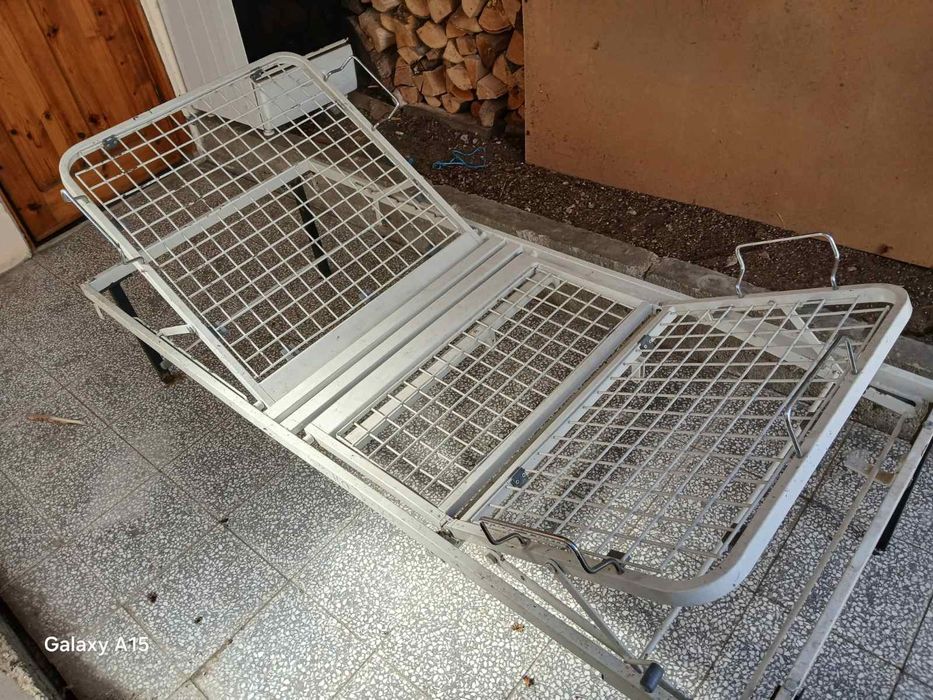 Специализирано болнично легло