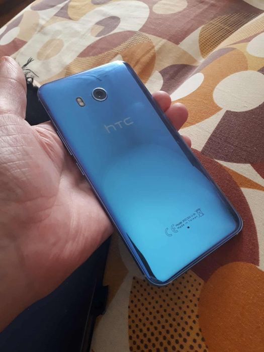 Vand sau schimb htc u11