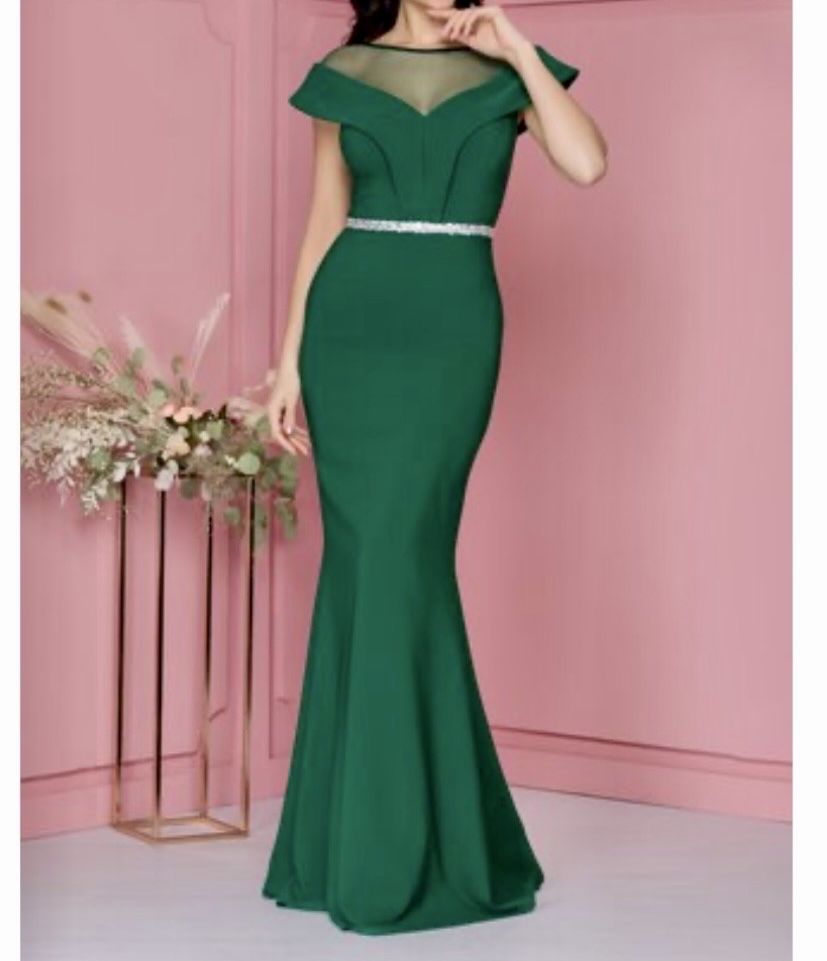 Rochie verde lunga, tip sirena