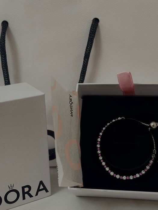 Гривна Pandora с камъни