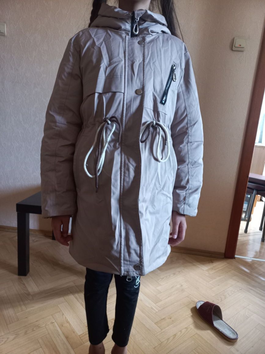 Зимняя куртка на девочку