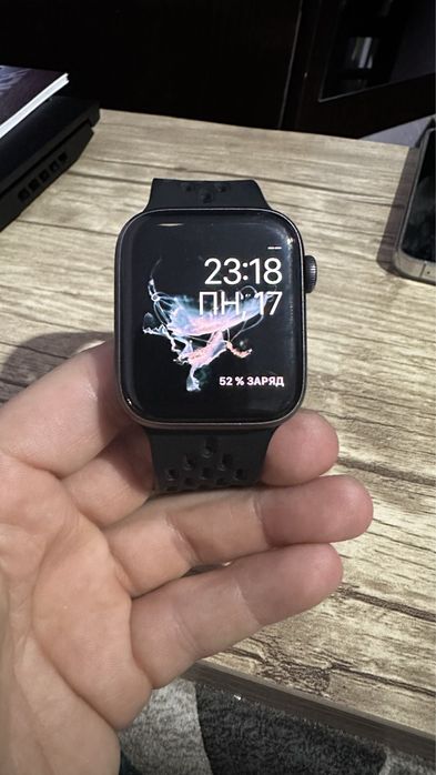 Продам apple watch series 5 44mm
