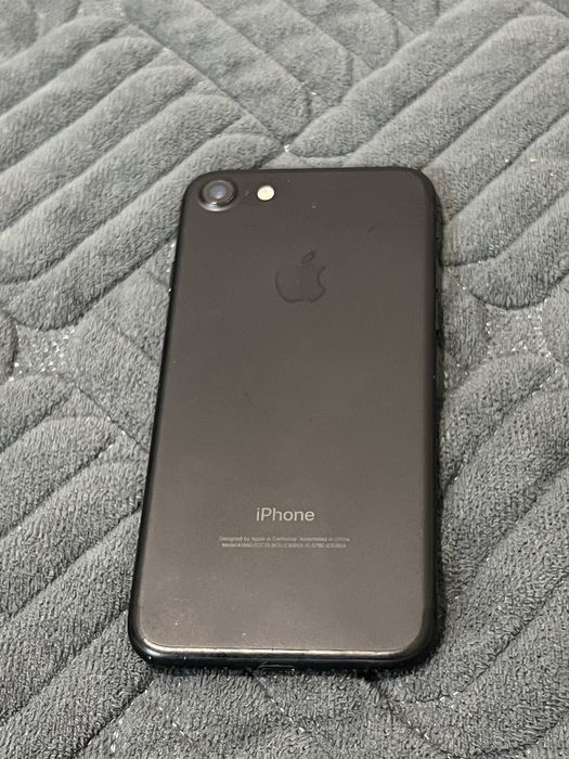Продам айфон 7 iphone 7
