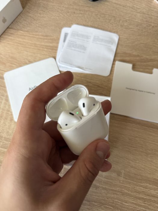 Слушалки Airpods