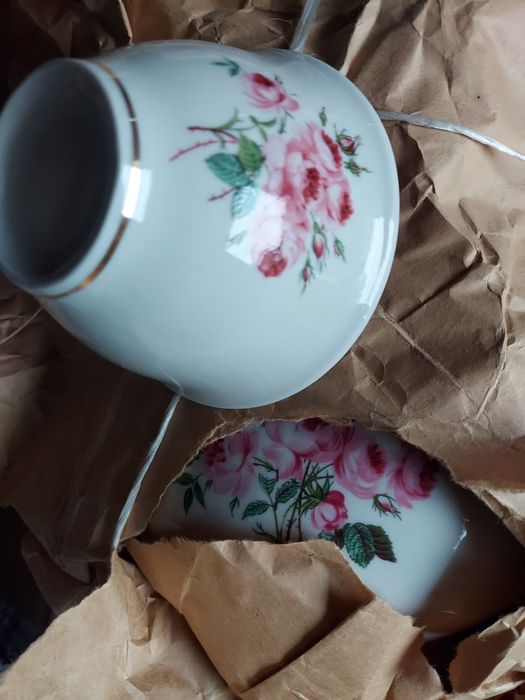 Продам фарфоровую посуду