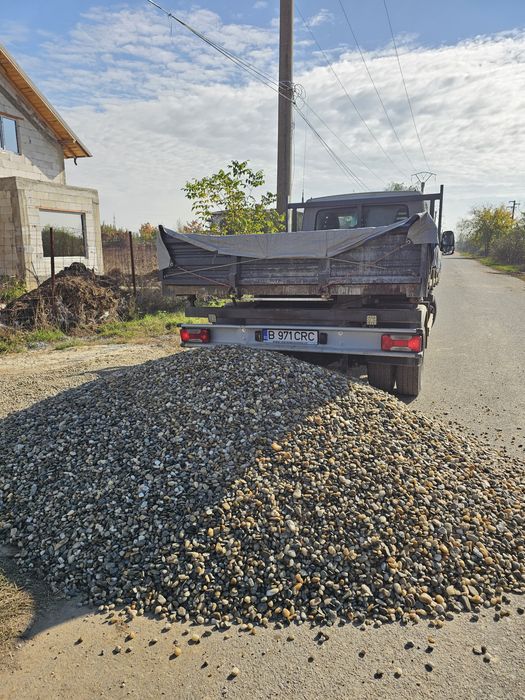 Buldoexcavator de inchiriat, nisip, pietris, frezat, pamant