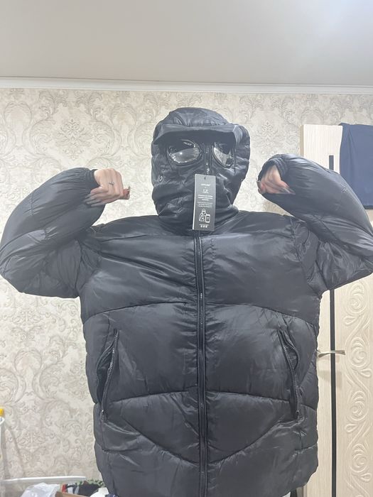 новая casual куртка cp company