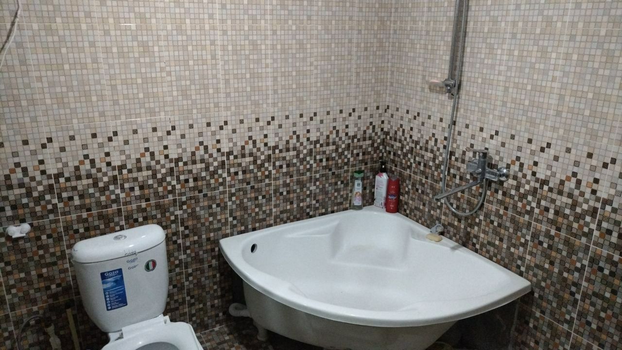 Hovli joy sotiladi