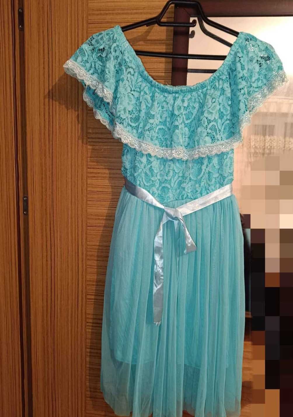 Дамска рокля с тюл  мента
P-p L/XL