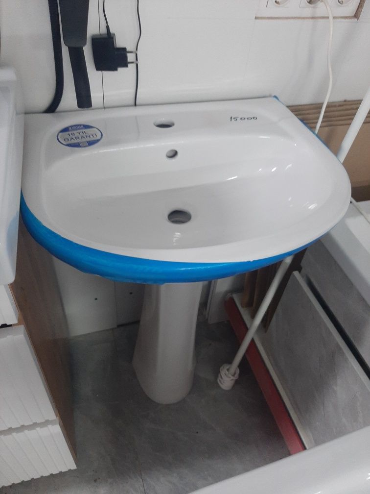 Раковина ванна унитаз инсталяция водонагреватель смеситель зеркало Акц