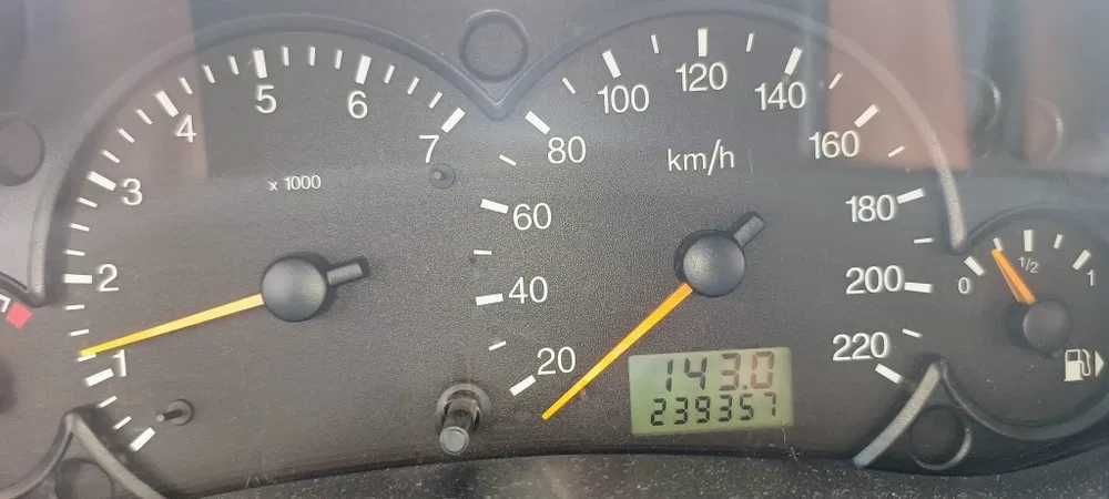Vând Ford Focus 1