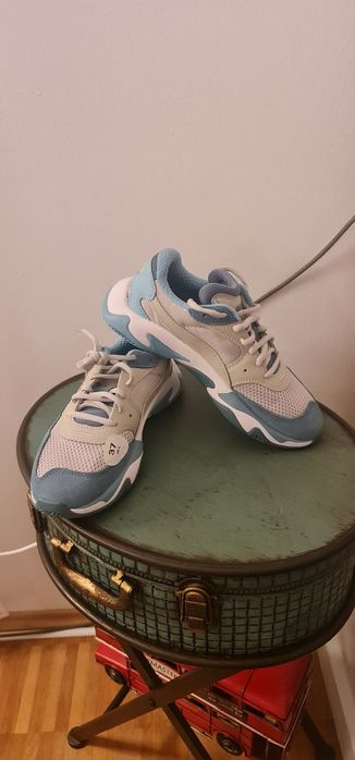 De vânzare Adidași Puma