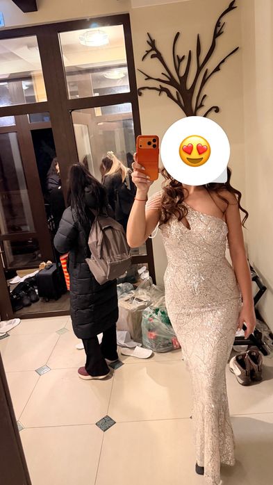 Продам новогоднее платье