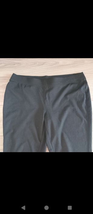 Pantaloni grosut