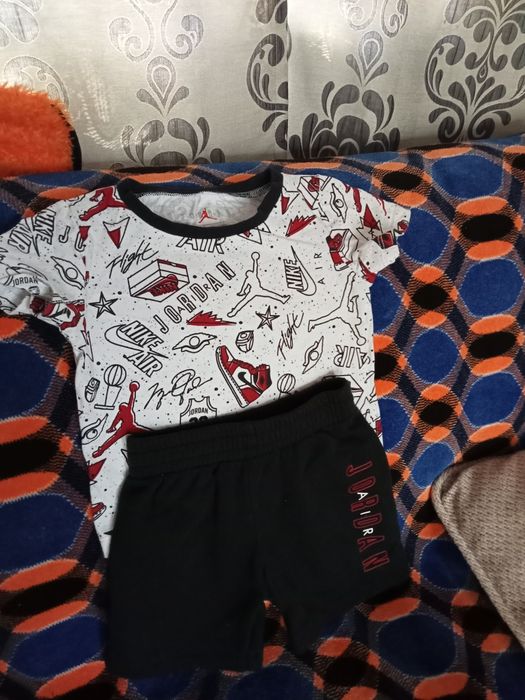 Costumaș original