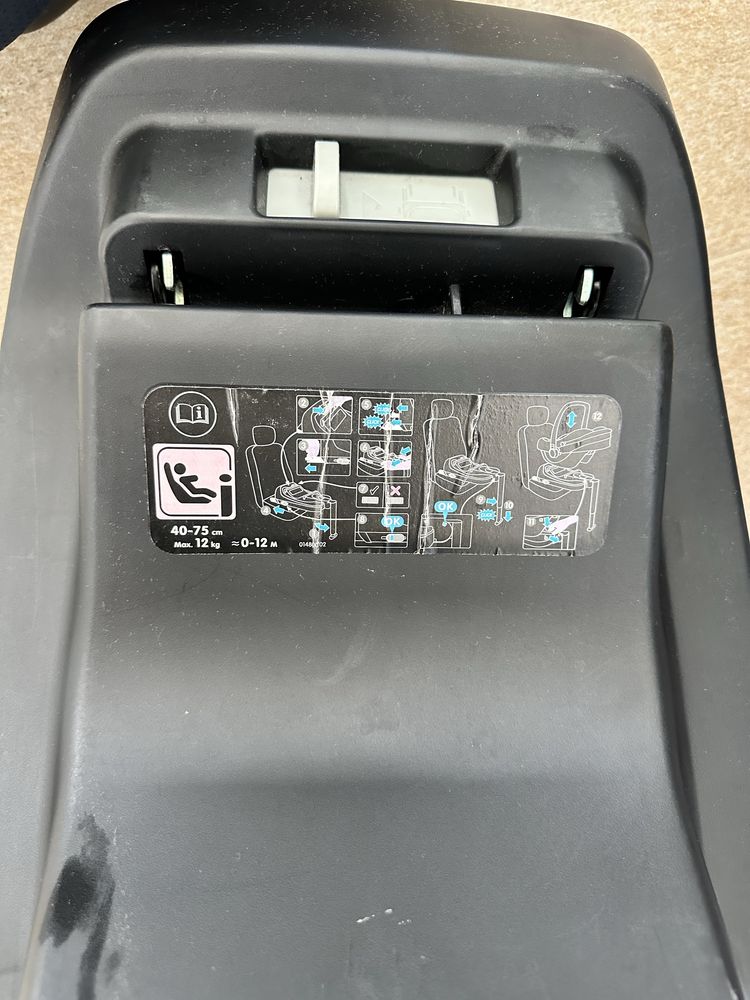 Кош за кола с база Maxi Cosi Cabriofix İ-size