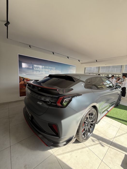 Zeekr 001 full varianti