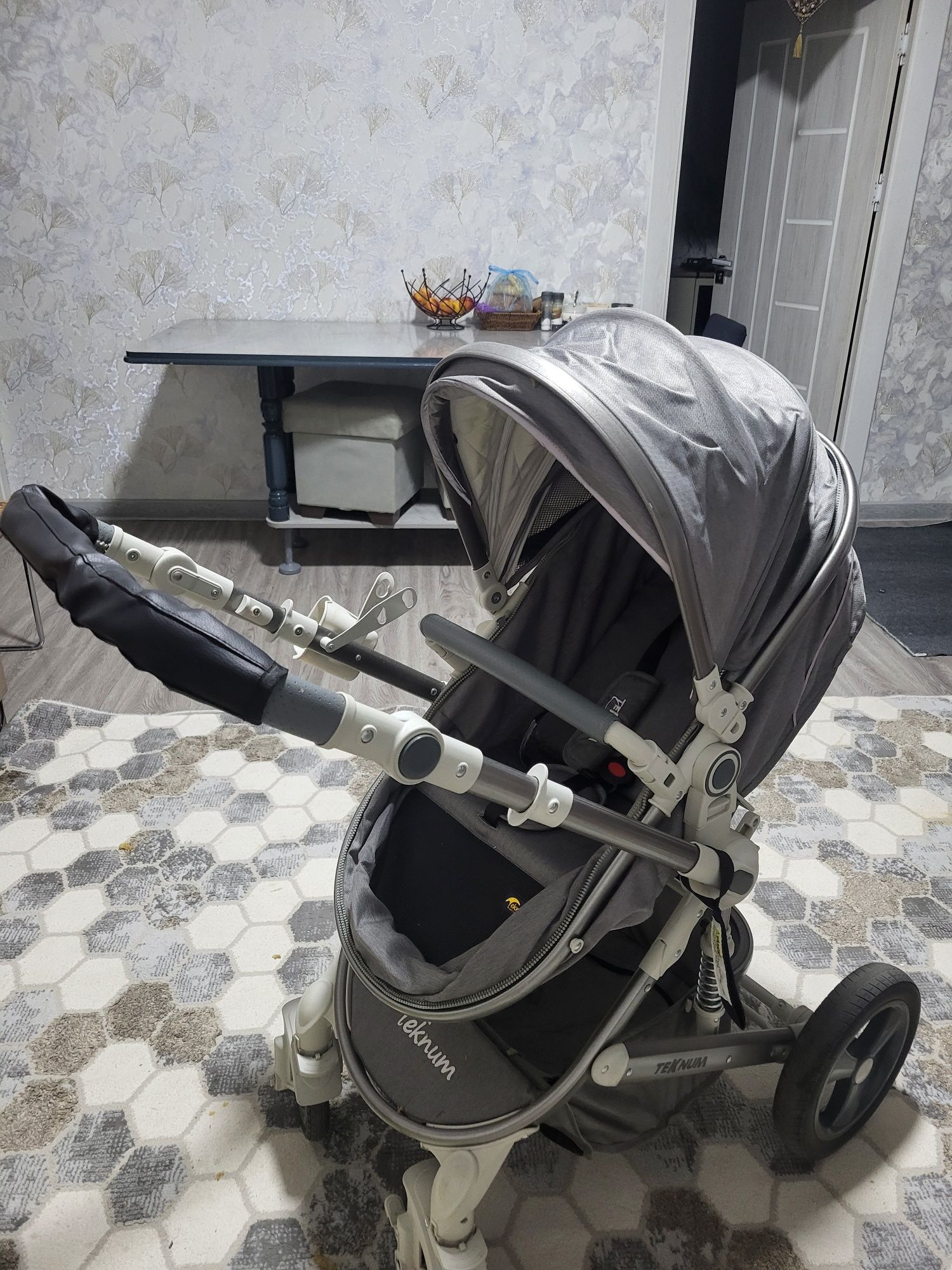 Продам детскую каляску
