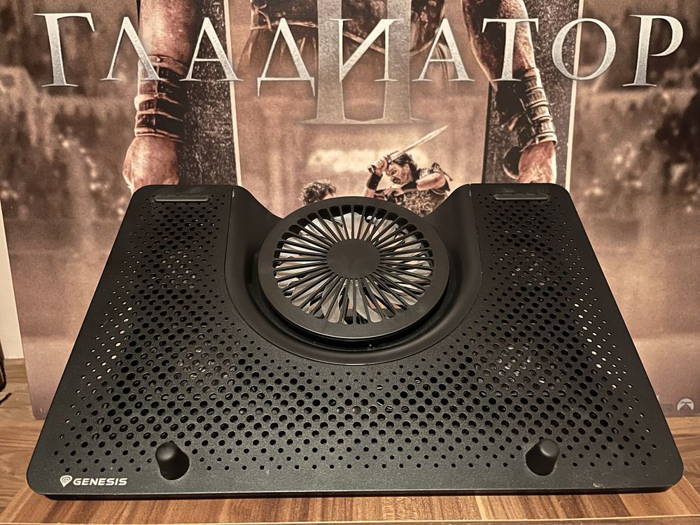 Acer Nitro 15.6" i7 RTX 4060 (като нов) + Razer Viper Mini + стойка