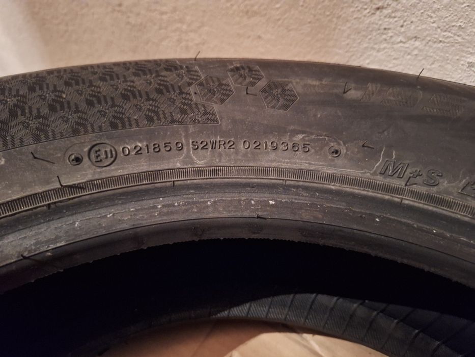 Vând cauciucuri de iarna an 2022 Falken 195/65R15