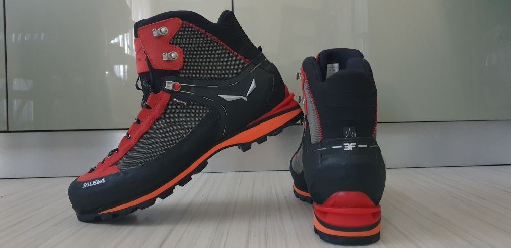 Salewa Crow Gore - Tex Vibram 46/30см. НОВО! ОРИГИНАЛ! Мъжки обувки!