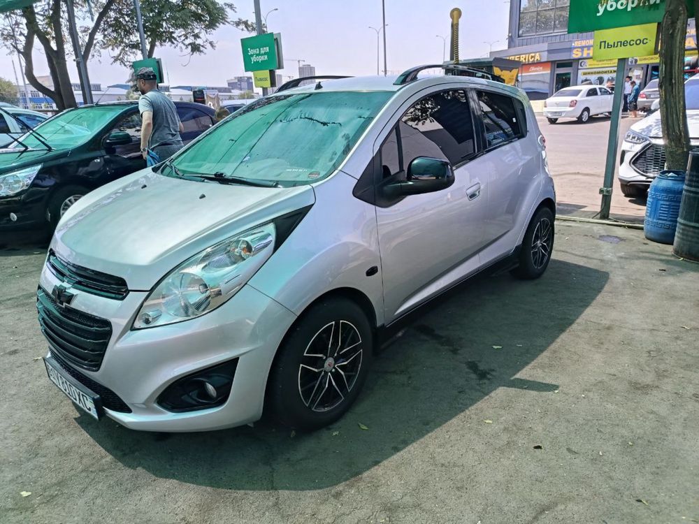 Chevrolet Spark sotiladi