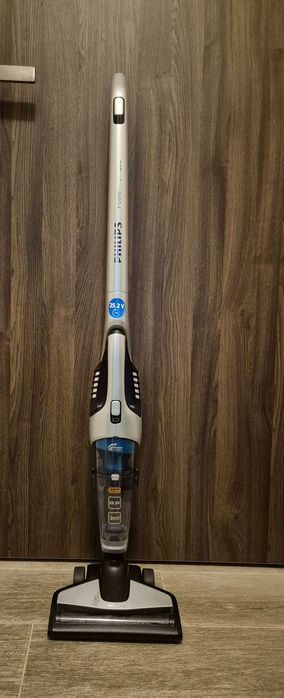 Вертикална прахосмукачка Philips