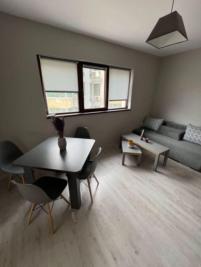 Дава се под наем Двустаен апартамент в Варна, Бриз - 61 кв.м за 500 € - Снимка #2