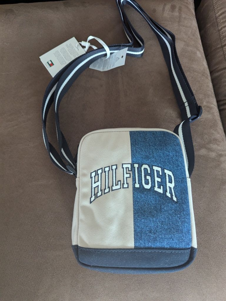 Оригинална торбичка Tommy Hilfiger