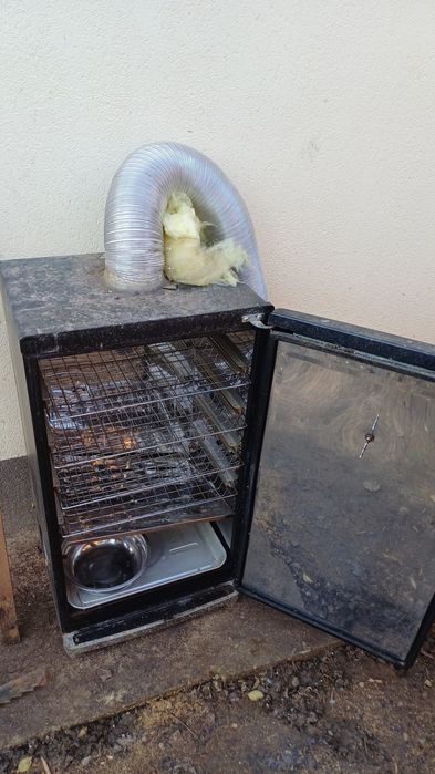 Afumătoare pe lemne