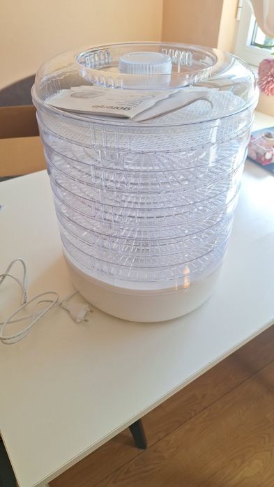 НОВ Уред за сушене на плодове Gorenje FDK 24 DW