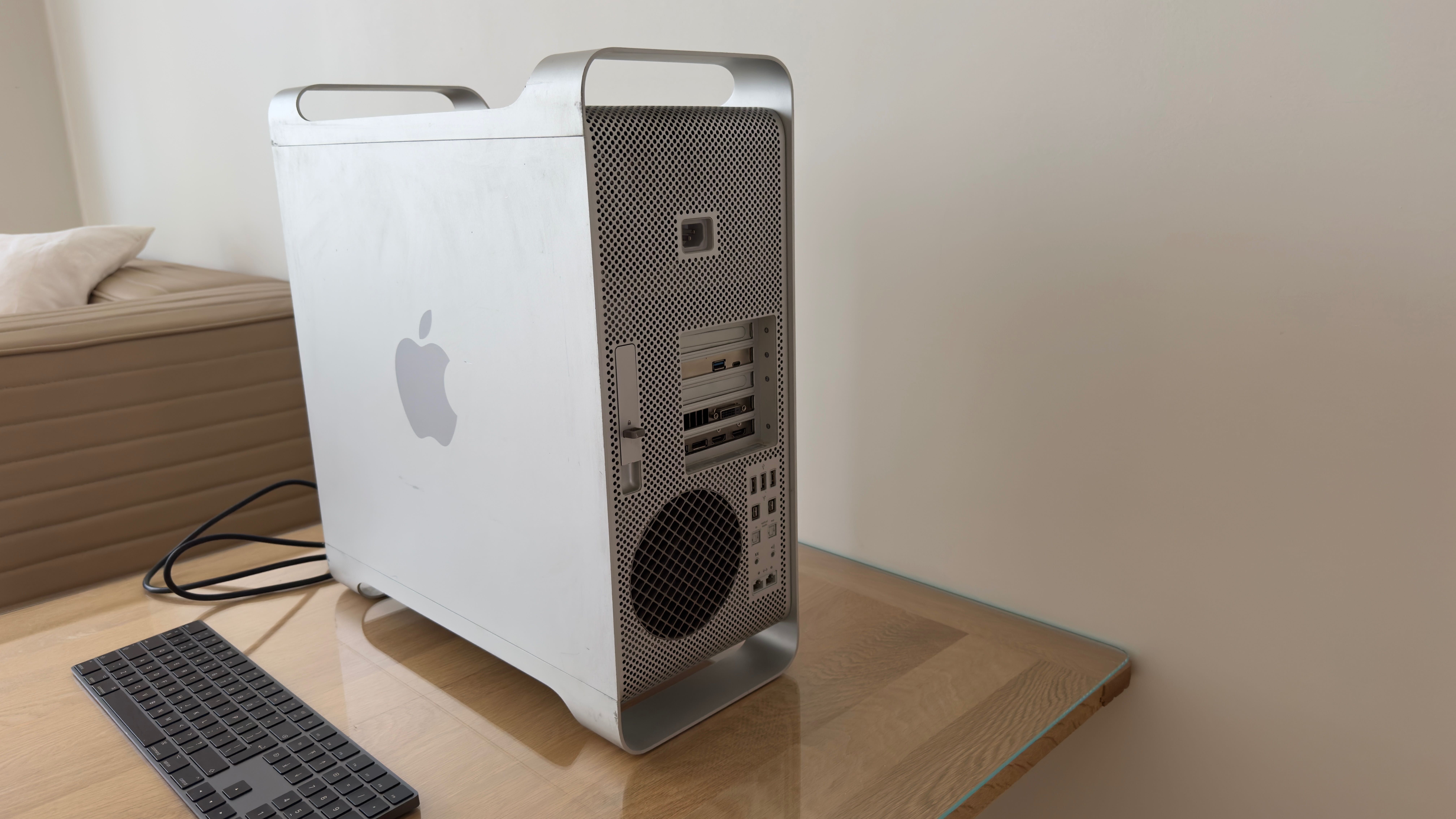 Mac Pro 5.1 2012 12 core / Работна Станция