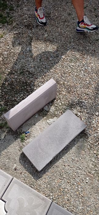 Pavaj și altele la comanda