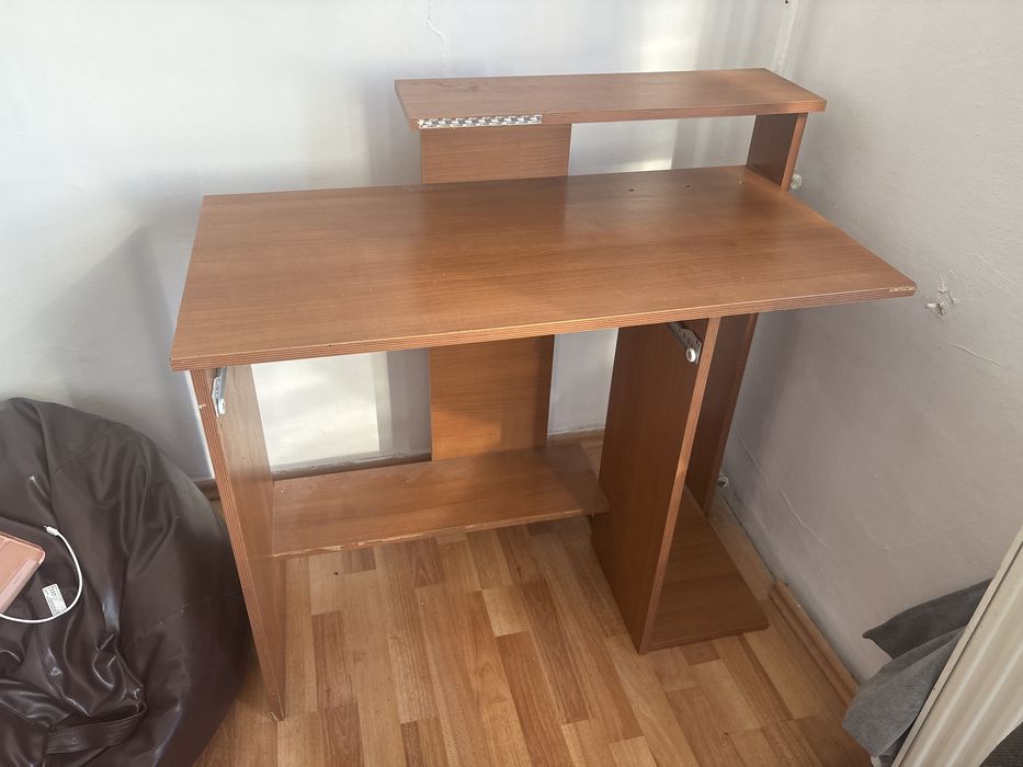 Donez birou si scaun