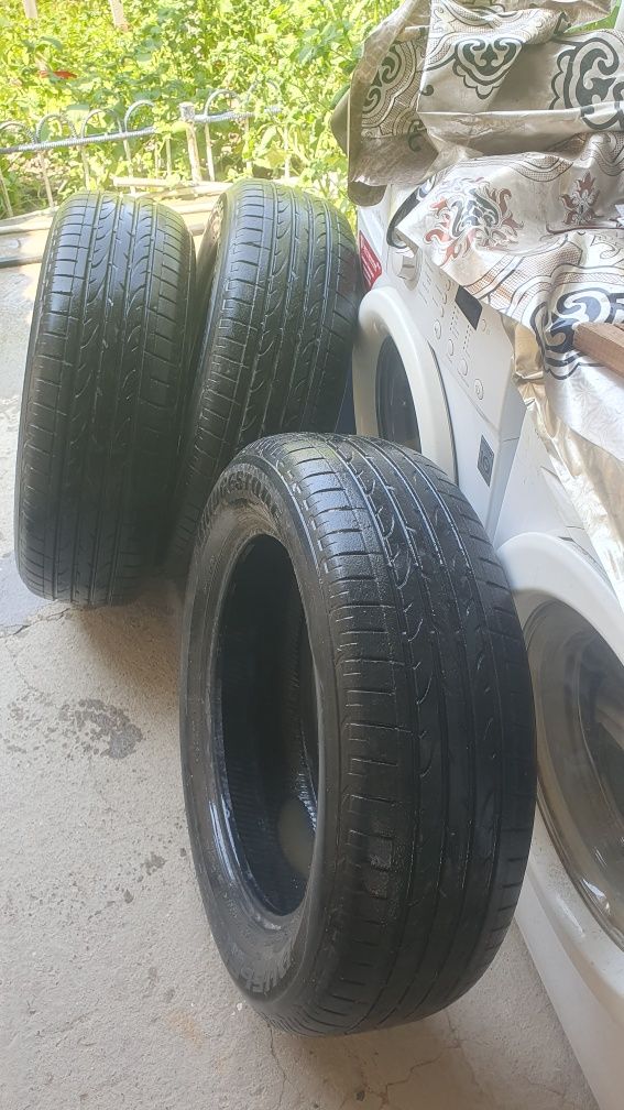 Продаю покрышки R 18
