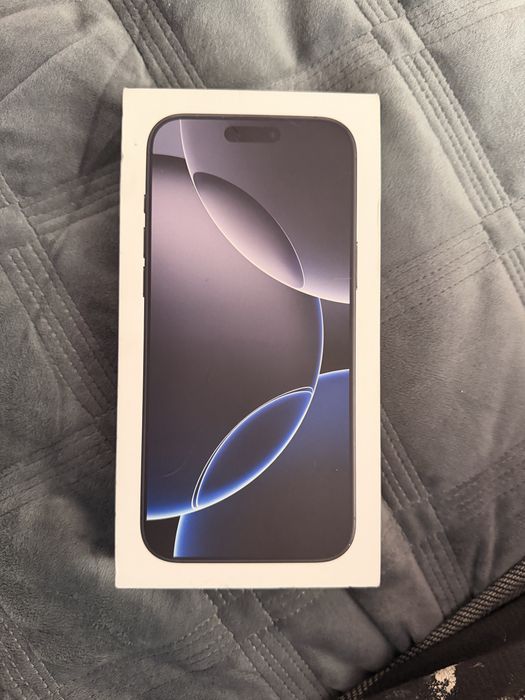 iPhone 16 Pro Max (Titanium Black)