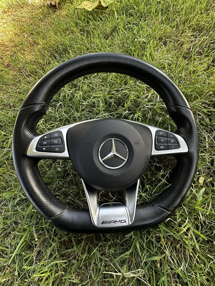 Mers AMG sportivniy rol
